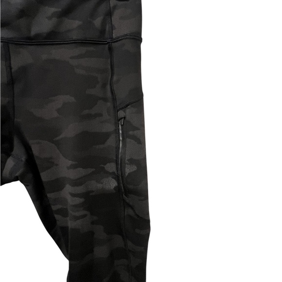 Athleta Rainer Reflective Camo Tight Leggings Womens Size large Black Gray - Picture 3 of 6